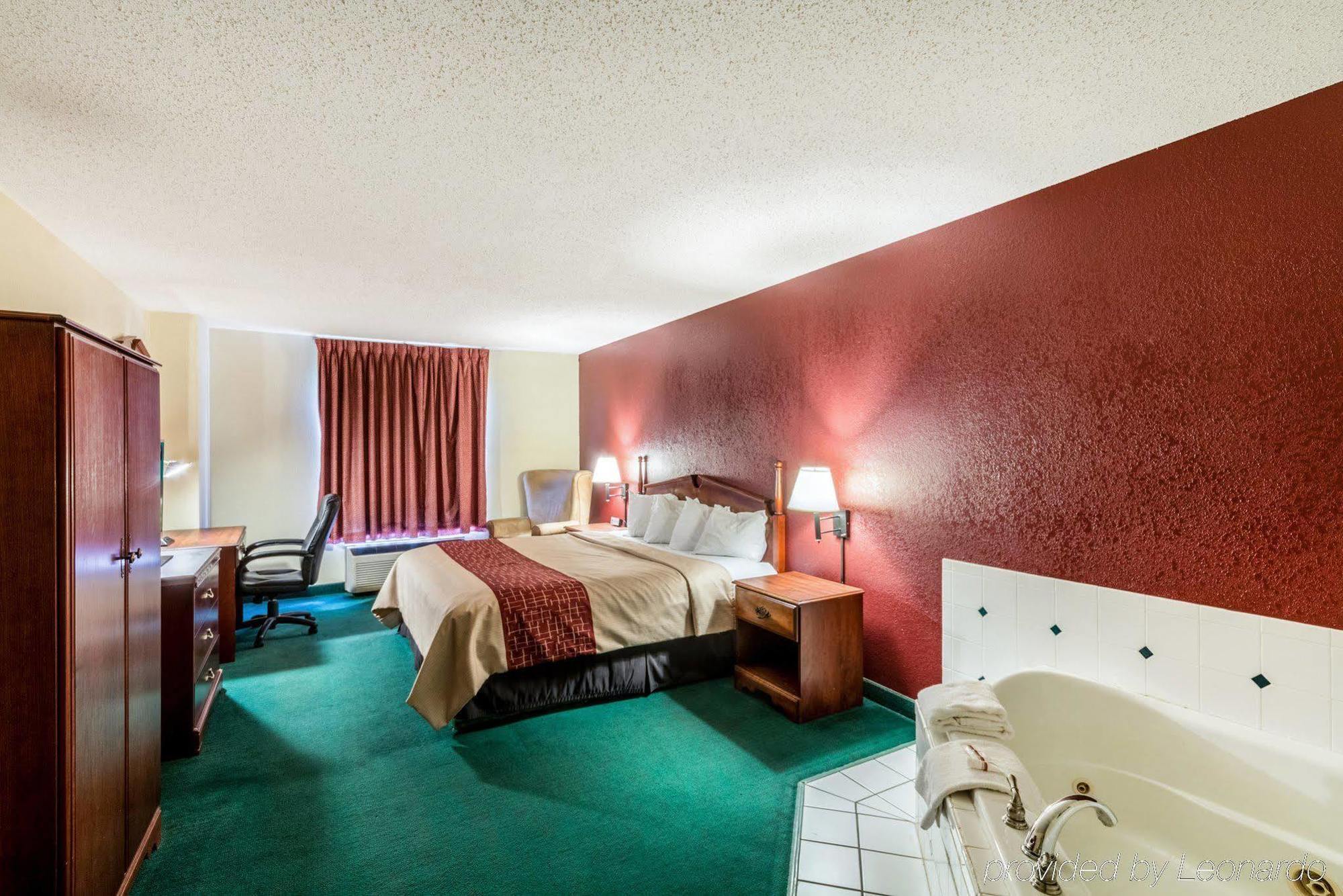 Red Roof Inn Morehead Exterior foto